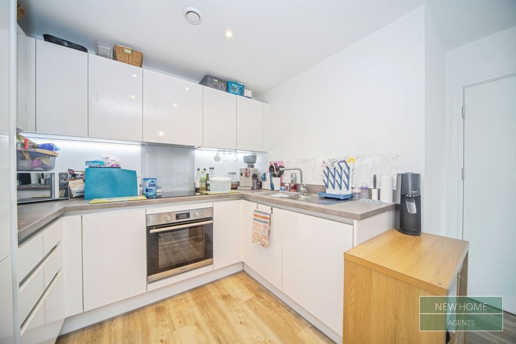 Property photo 3 of 19 Photo 12