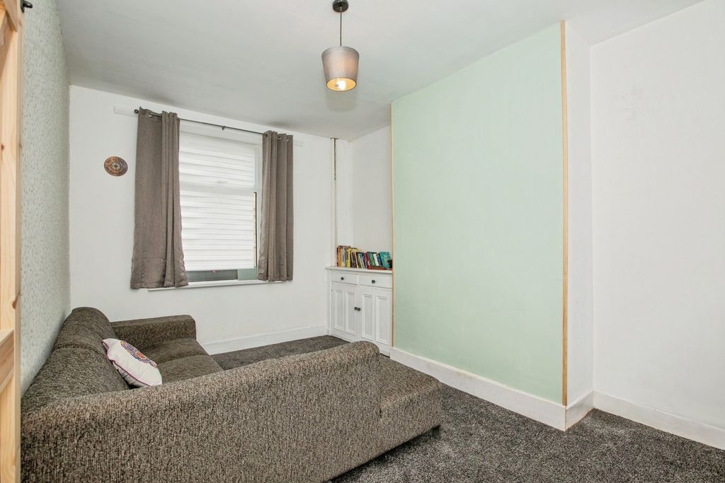 Property photo 2 of 18 Pbox-Img.Jpg