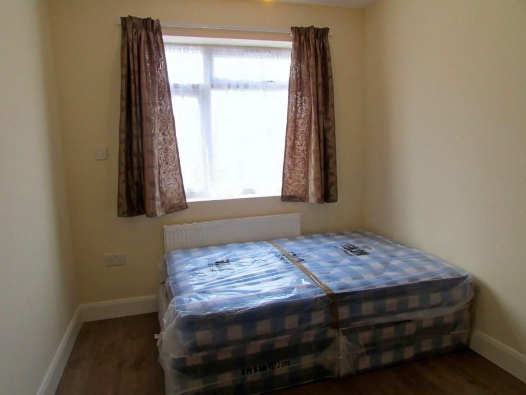 Property photo 3 of 4 Living