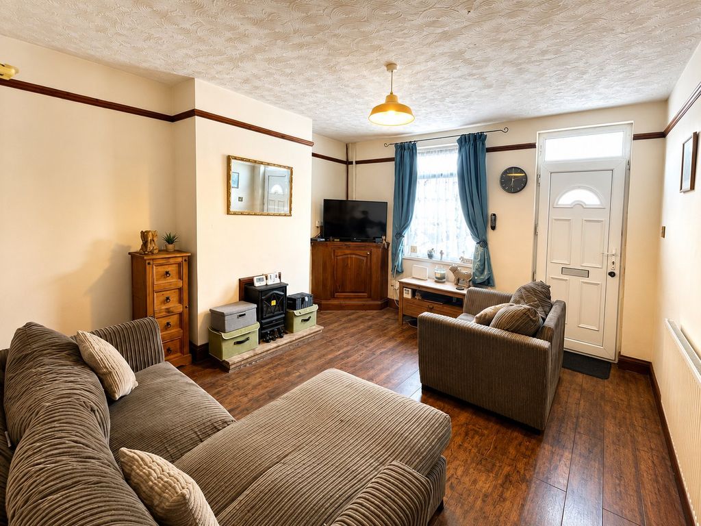 Property photo 2 of 10 Lounge
