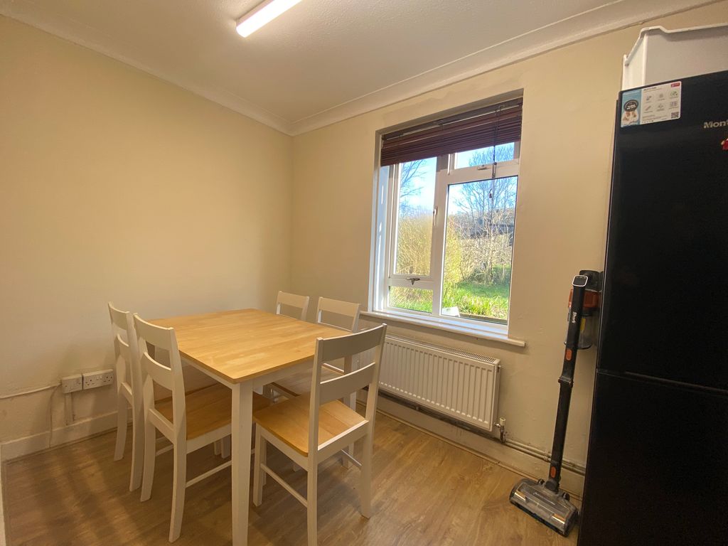 Property photo 2 of 11 Image