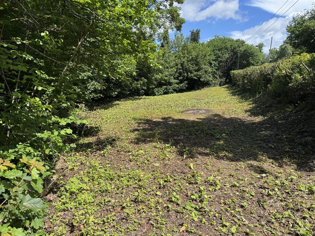 Property photo 3 of 11