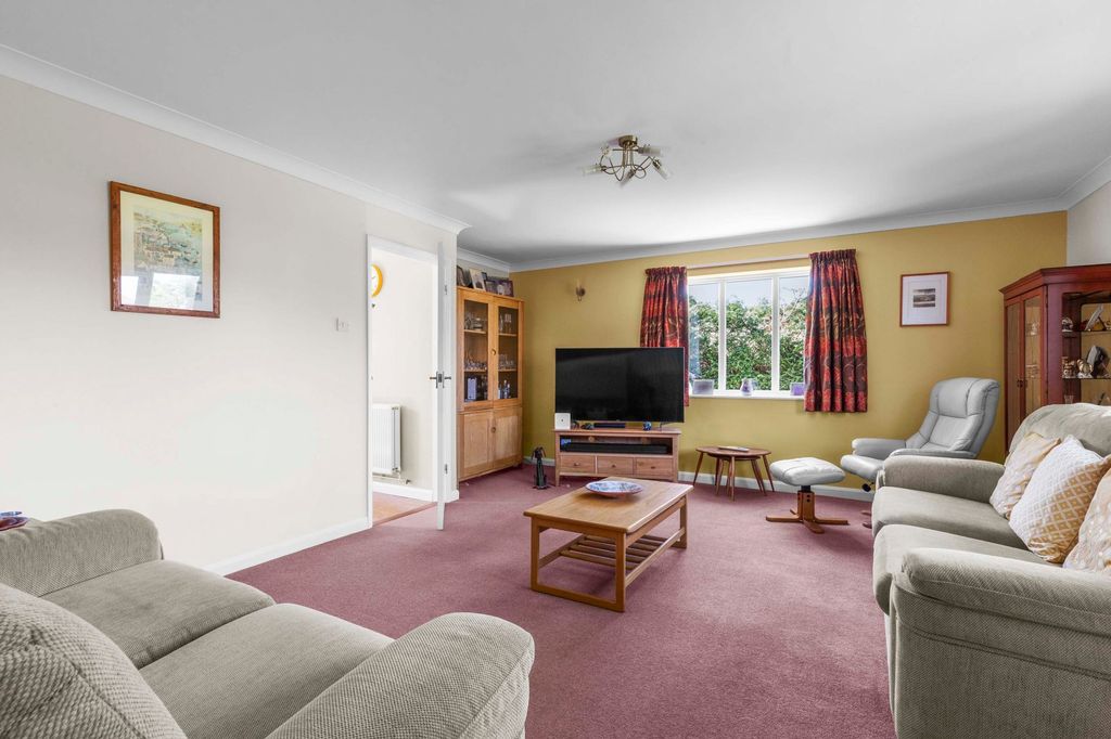 Property photo 2 of 22