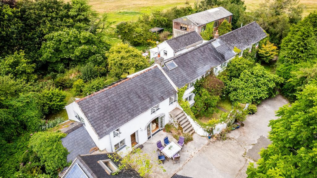 Property photo 1 of 69