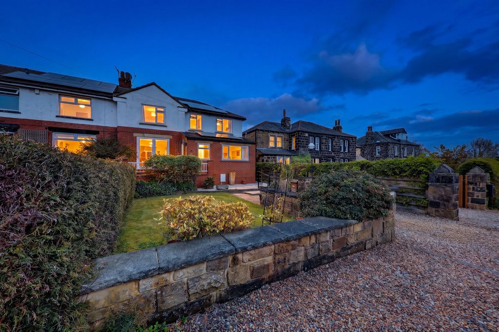 Property photo 1 of 33