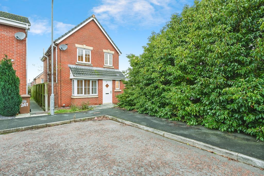 Property photo 1 of 17