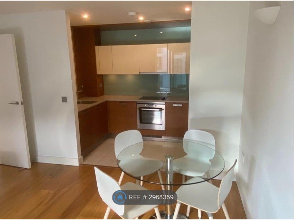 Property photo 2 of 12 Kitchen