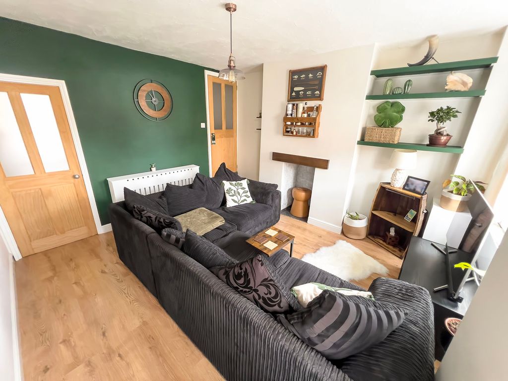 Property photo 2 of 9