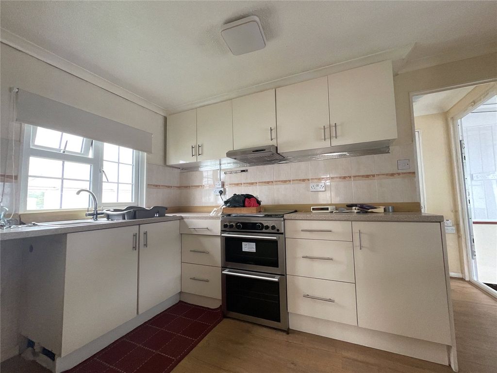 Property photo 2 of 17 Picture No. 03