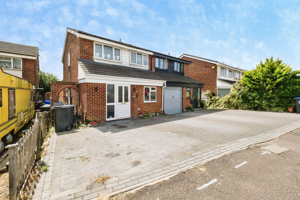 Property photo 1 of 18 Pbox-Img.Jpg