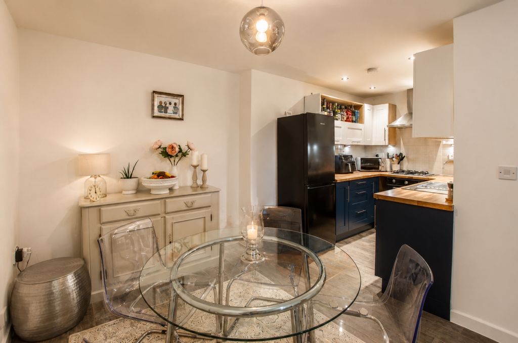 Property photo 3 of 11 Tps Bodmin 01208 74182 4