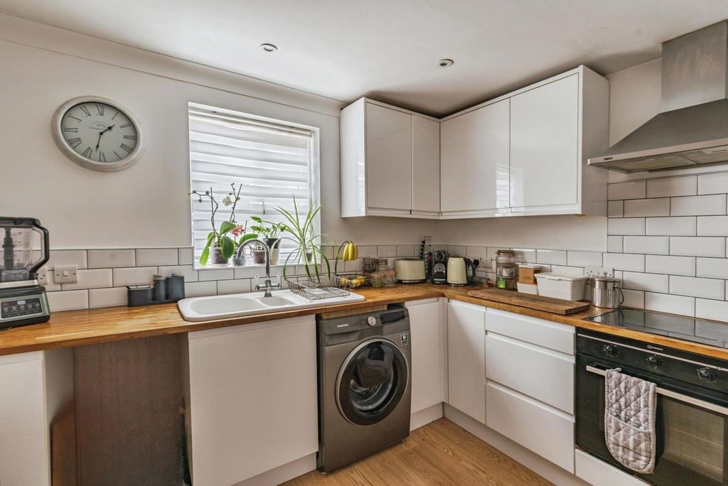 Property photo 1 of 14 Pbox-Img.Jpg