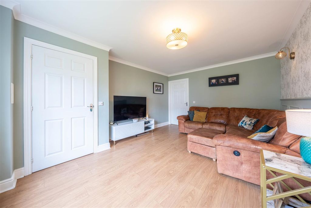 Property photo 3 of 37 Dsc08246-Hdr.Jpg