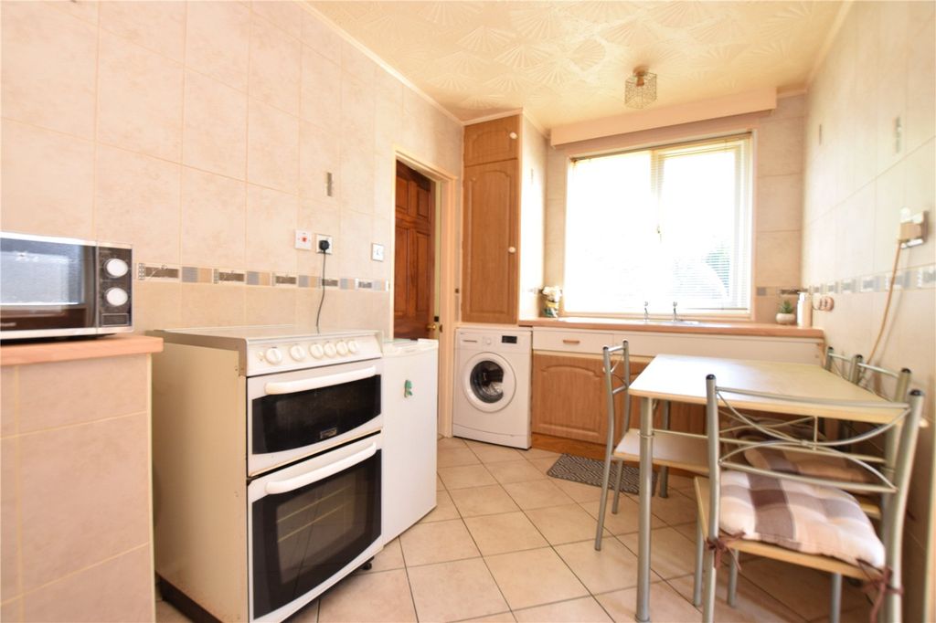 Property photo 3 of 17 Picture No. 12