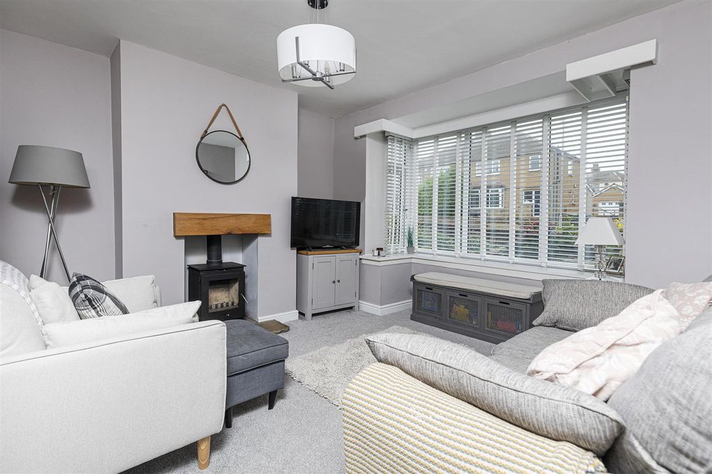 Property photo 3 of 38 Living Room