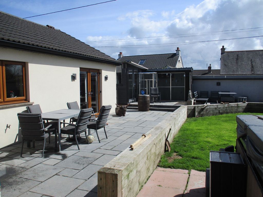 Property photo 3 of 35