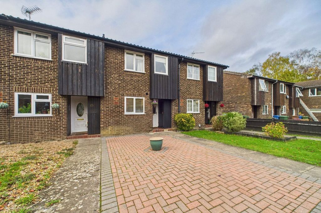 Property photo 1 of 9 Picture No. 12