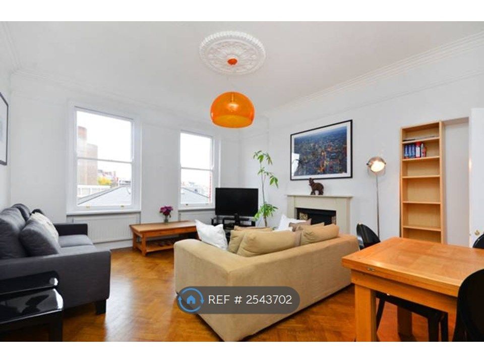 Property photo 1 of 12 Living Room