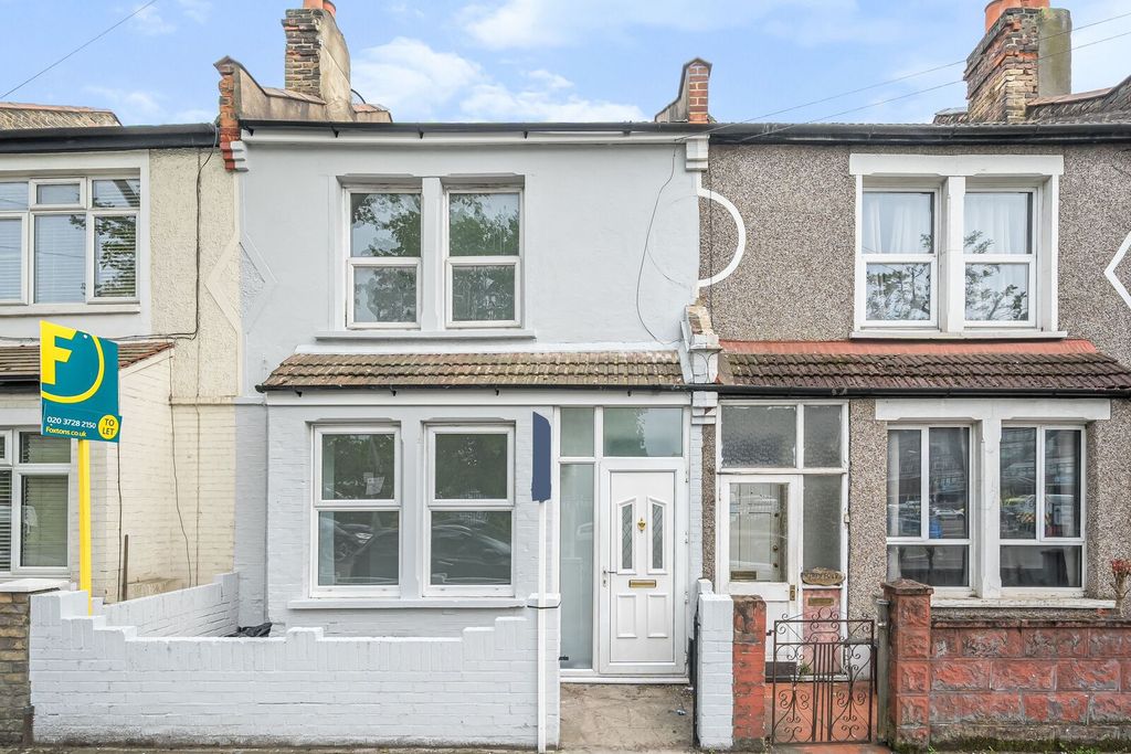 Property photo 1 of 9