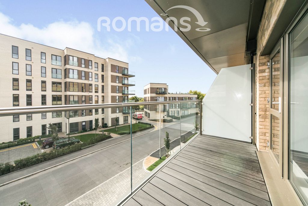 Property photo 3 of 10 987616F0-ee66-46Ba-8