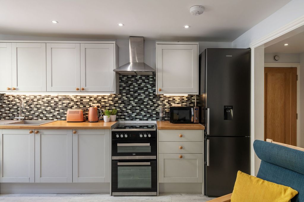 Property photo 2 of 8 - Kitchen_Dart Retreat, Dartmouth