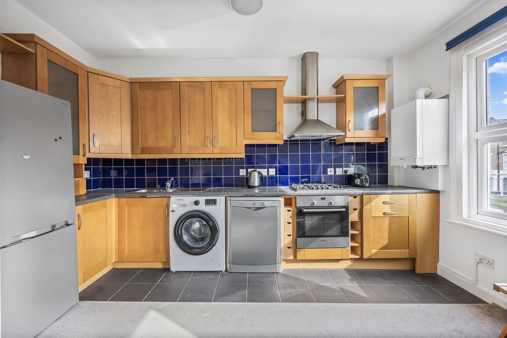 Property photo 3 of 9