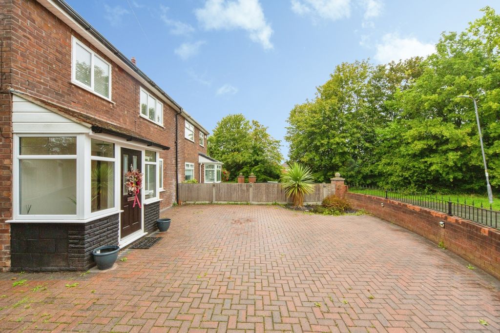 Property photo 3 of 17 Pbox-Img.Jpg
