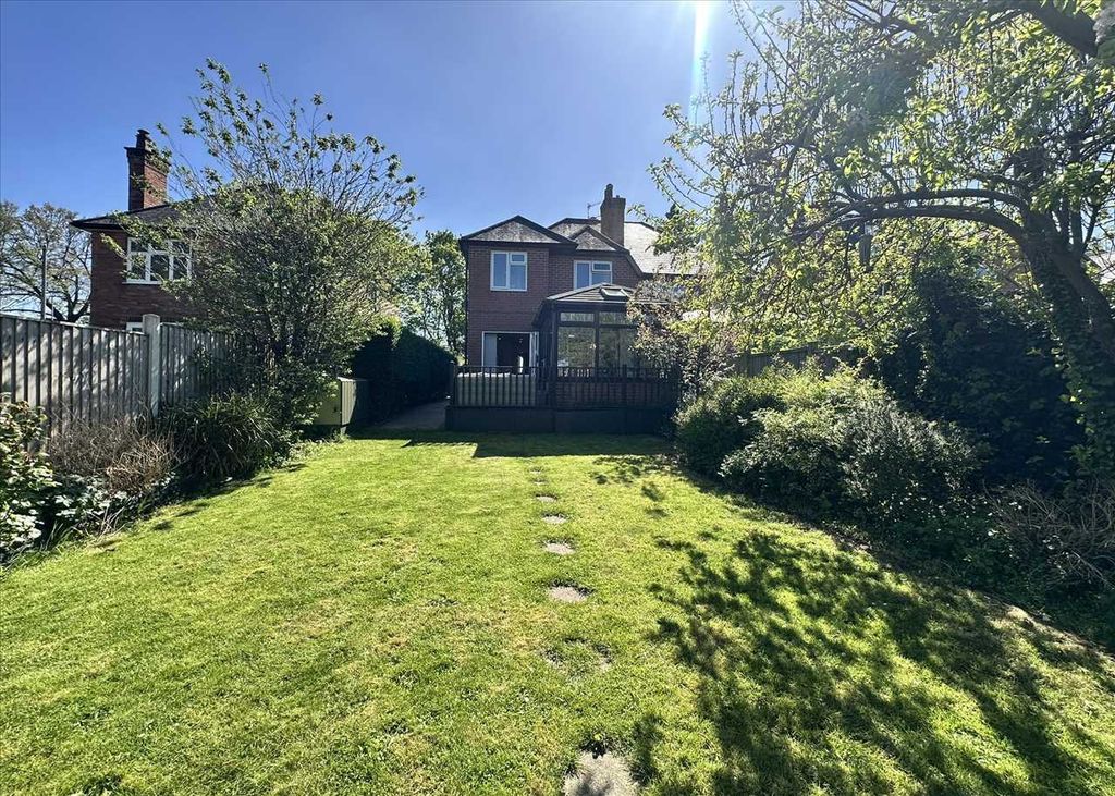 Property photo 2 of 27