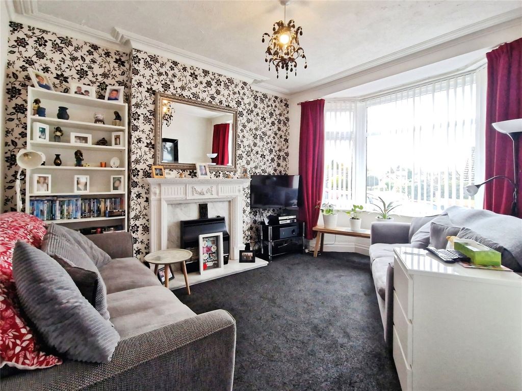 Property photo 2 of 20 Picture No. 15