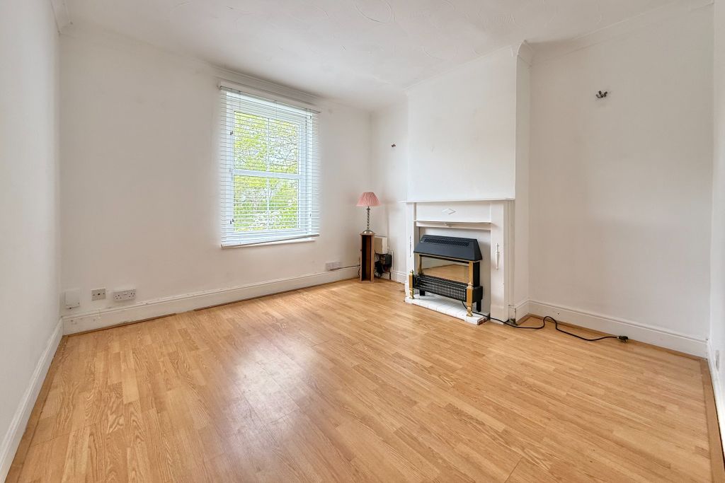 Property photo 3 of 21 Sitting Room