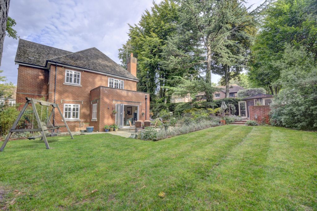 Property photo 2 of 39 Rear Garden x4