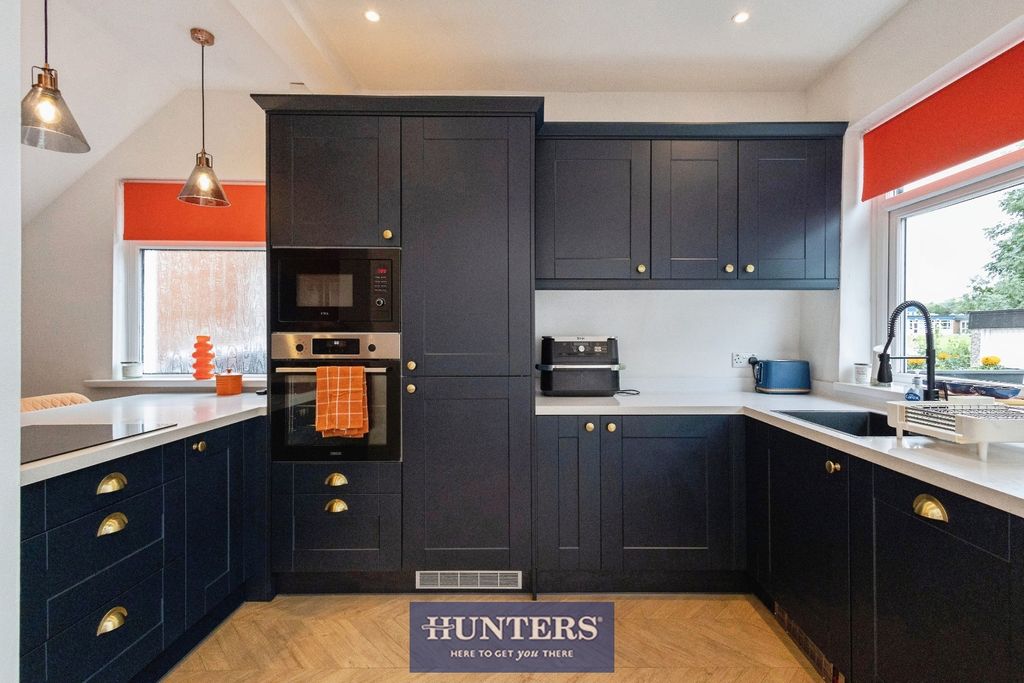 Property photo 3 of 36 Pbox-Img.Jpg