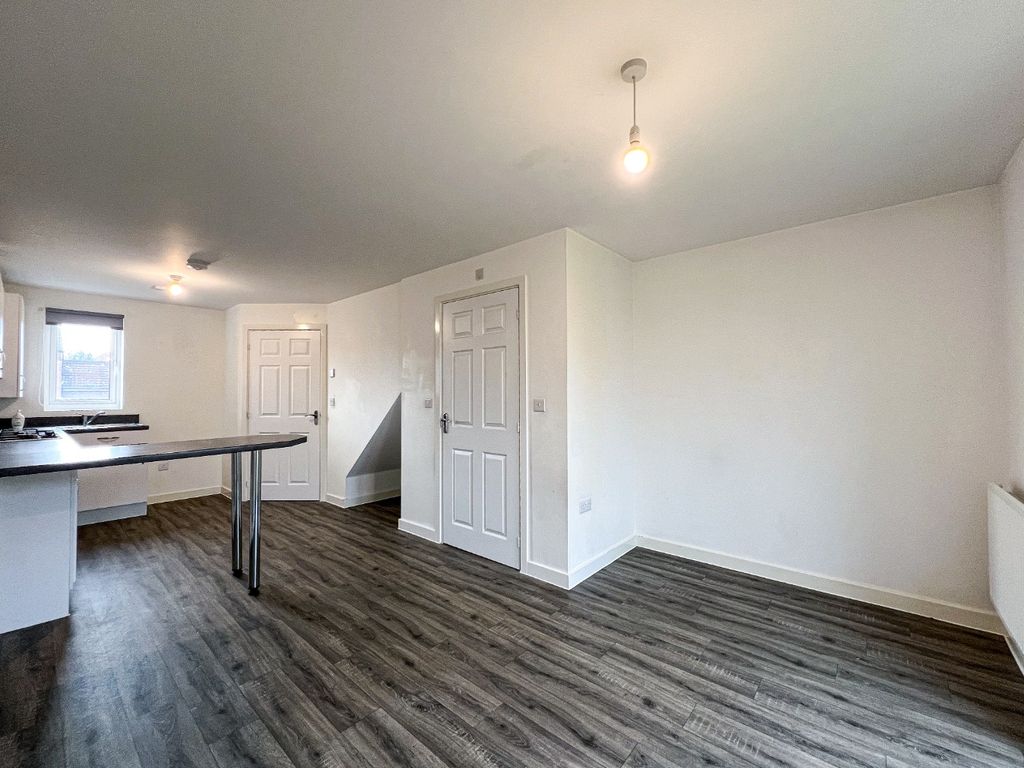 Property photo 2 of 11 3821844