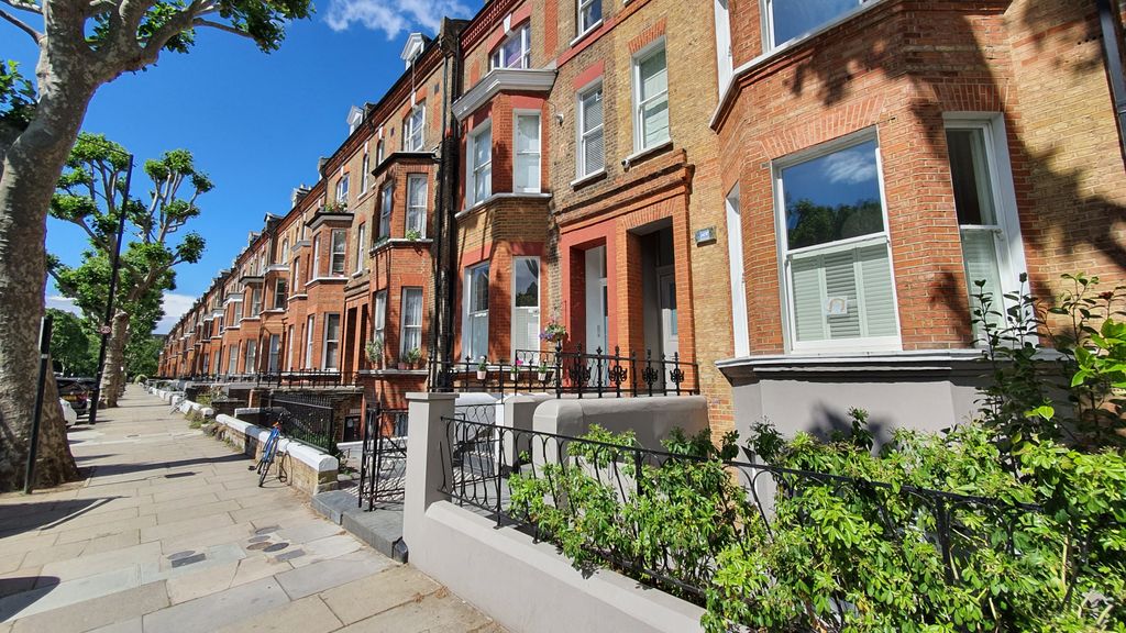 Property photo 1 of 8 Randolph Avenue, Maida Vale W9