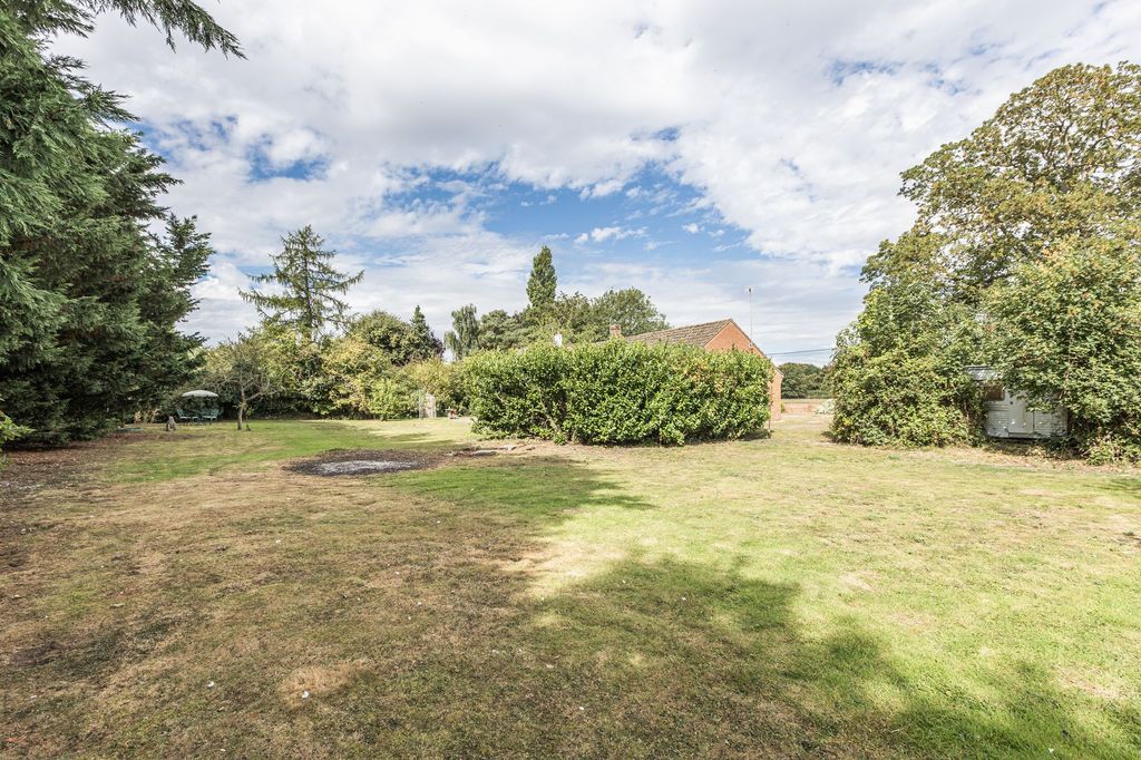 Property photo 2 of 16