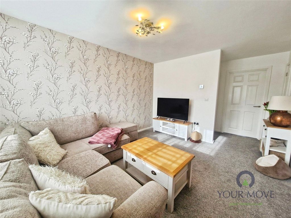 Property photo 2 of 15 Lounge