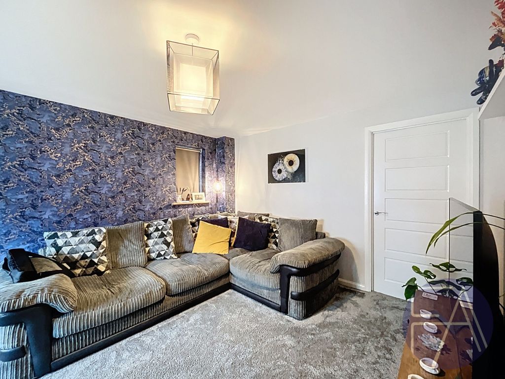 Property photo 2 of 21 4571965