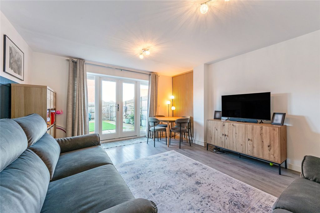 Property photo 2 of 13 Picture No. 30