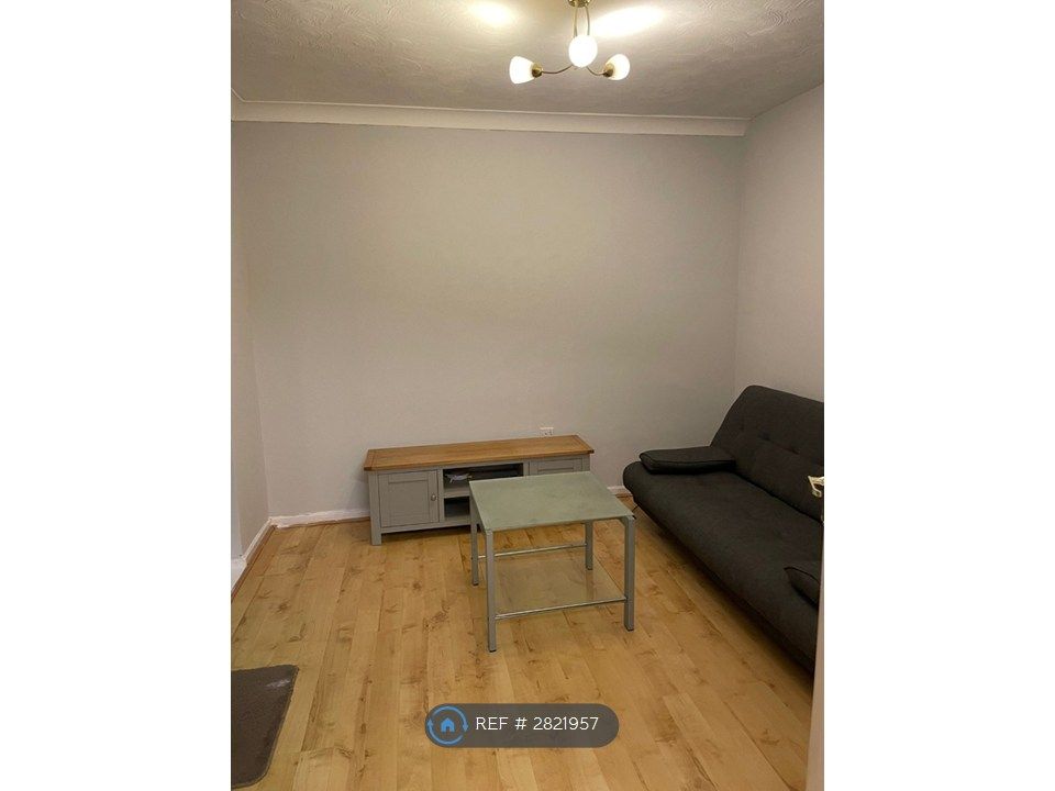 Property photo 3 of 15 Living Room