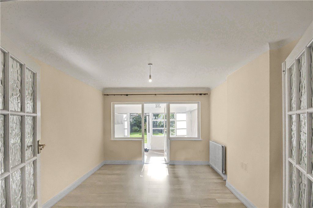 Property photo 3 of 19 Dining Room