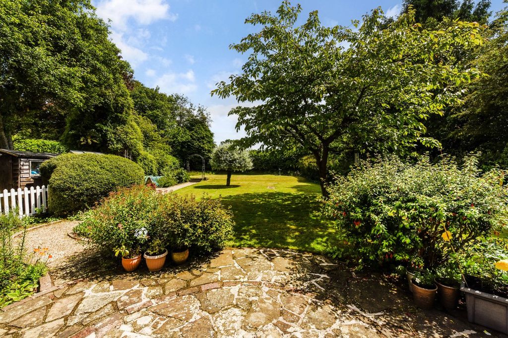 Property photo 3 of 31 Picture No. 11