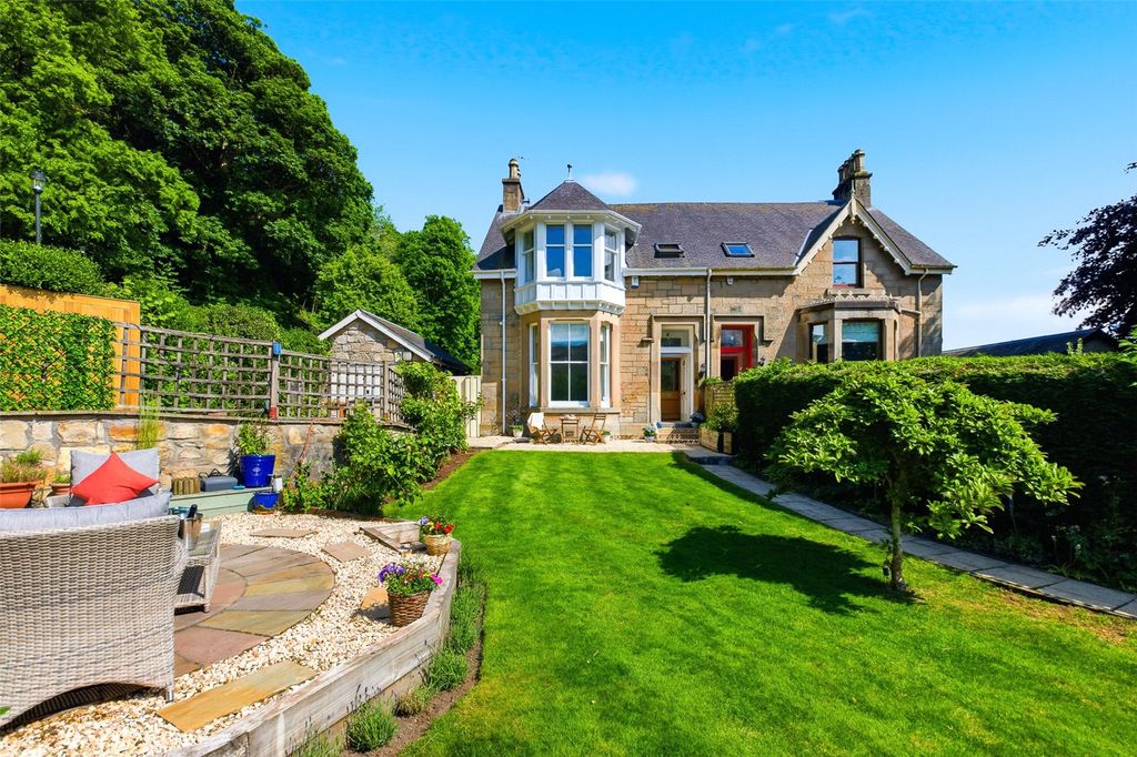 Property photo 1 of 58 Picture No. 06