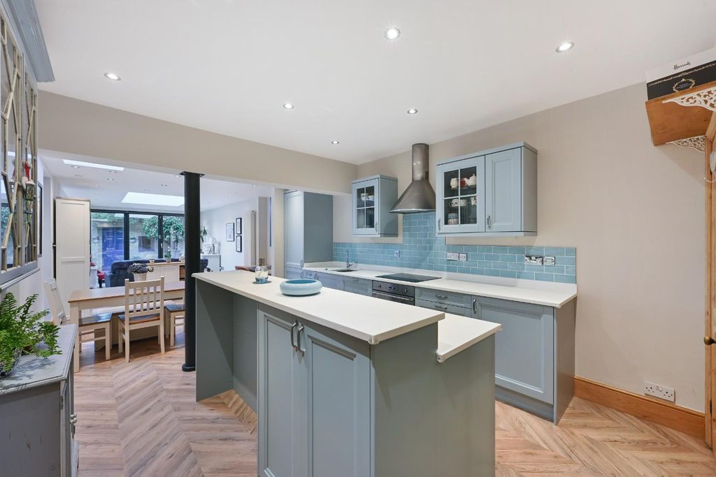 Property photo 2 of 14 Horton Hill