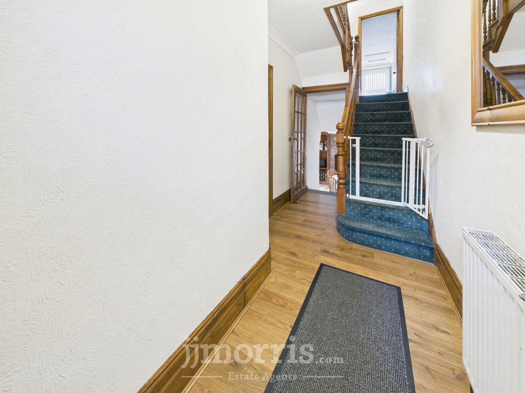Property photo 3 of 29 Hallway
