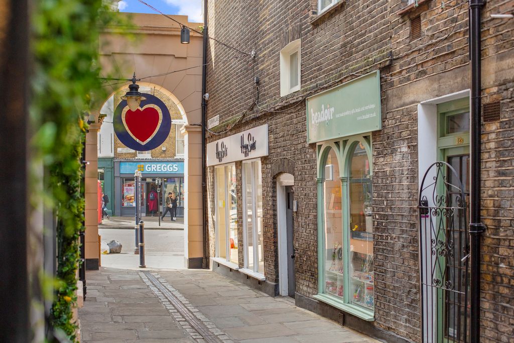 Property photo 1 of 8 Picture No. 59