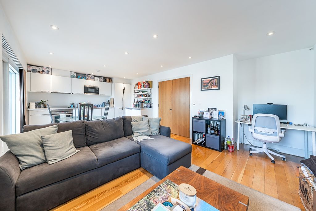 Property photo 1 of 5