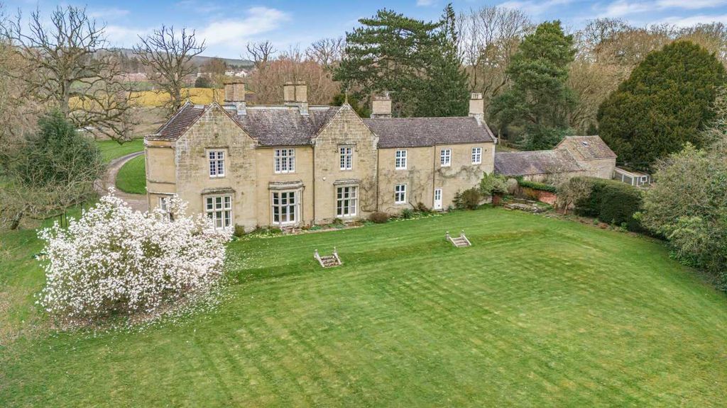 Property photo 1 of 51 32_76894.Jpg