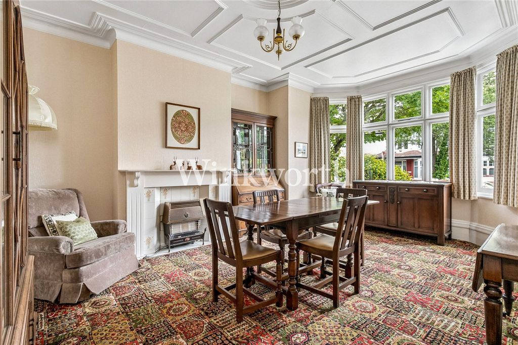 Property photo 1 of 16 Picture No. 04