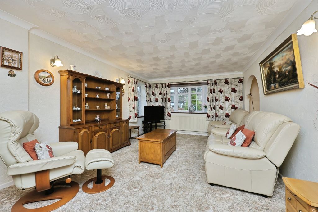 Property photo 2 of 32