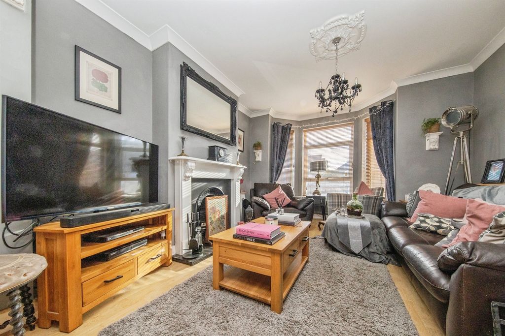 Property photo 3 of 16